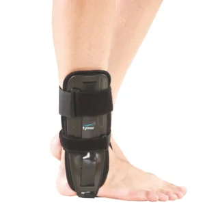 ankle splintdesigned to immobilize, support and stabilize the ankle joint. in injury, or offer protection to people prone to ankle injuries. rigid exoskeleton shell design gives better protection and control of the inversion or aversion of the ankle. *use this product under the guidance of a qualified doctor